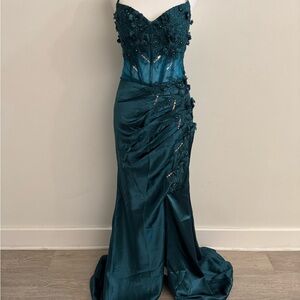 Elegant Teal Strapless Evening Gown